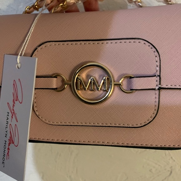 Marilyn Monroe Blush Crossbody Bag with Blush & Gold Chain - Picture 3 of 7